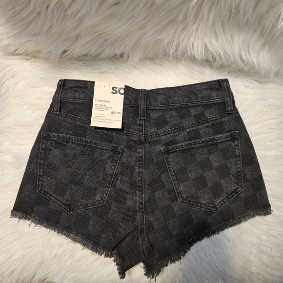 NWT SO Brand Super High Rise Cutoff Short - Picture 2 of 4